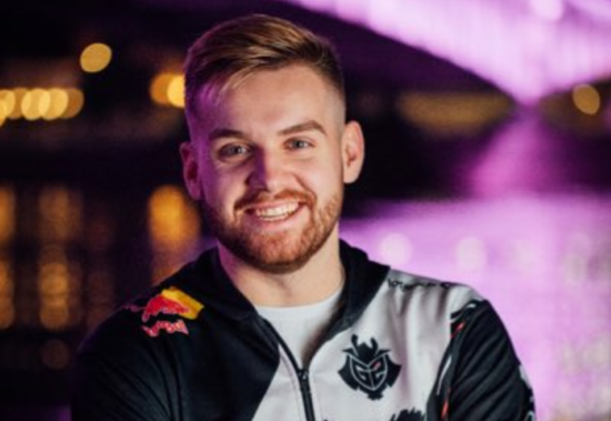 Team WE 正式公布了 NEST 的阵容：打野 mxx ，中路选手 BuLuKaKa ，下路选手 Stay